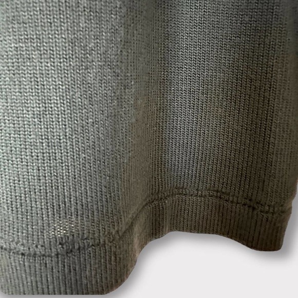 Amour Vert Women's Lily Turtleneck S Top Green Soft Modal Boxy Stretch Revolve - Picture 6 of 9